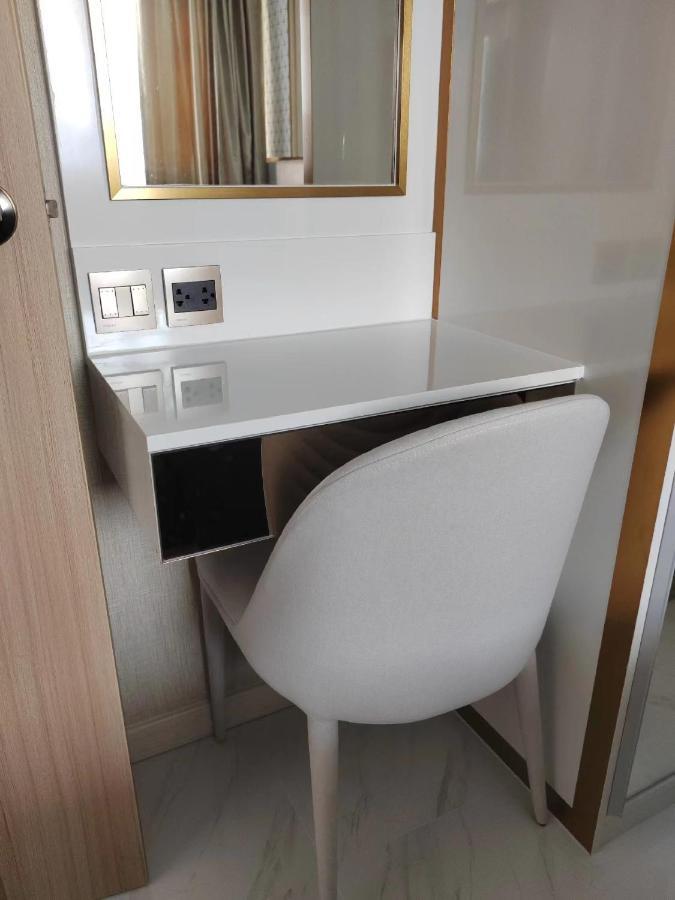 Romantic Beach Apartment芭堤雅水系高档酒店式公寓可做饭 Джомтиен Бийч Екстериор снимка