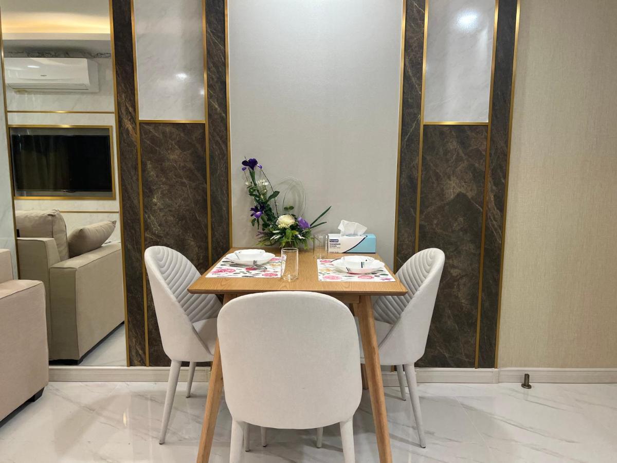 Romantic Beach Apartment芭堤雅水系高档酒店式公寓可做饭 Джомтиен Бийч Екстериор снимка