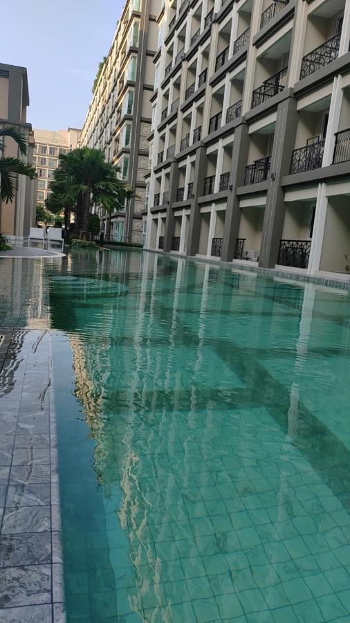 Romantic Beach Apartment芭堤雅水系高档酒店式公寓可做饭 Джомтиен Бийч Екстериор снимка