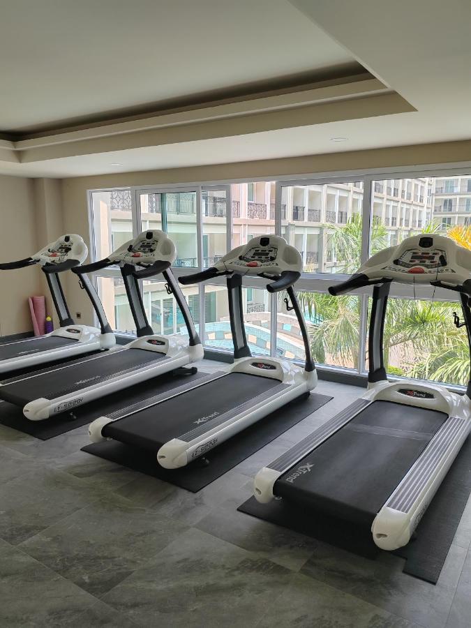 Romantic Beach Apartment芭堤雅水系高档酒店式公寓可做饭 Джомтиен Бийч Екстериор снимка