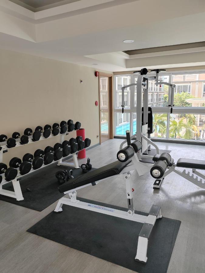 Romantic Beach Apartment芭堤雅水系高档酒店式公寓可做饭 Джомтиен Бийч Екстериор снимка